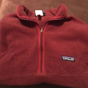 Maroon Patagonia pullover